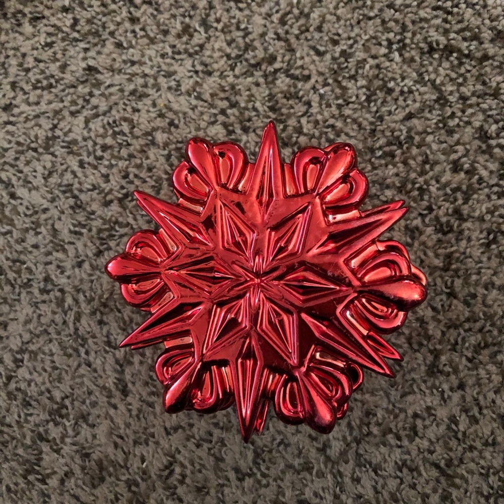 NWT-Red Snowflake Candle-2 PCs. W/Lid - Metallic